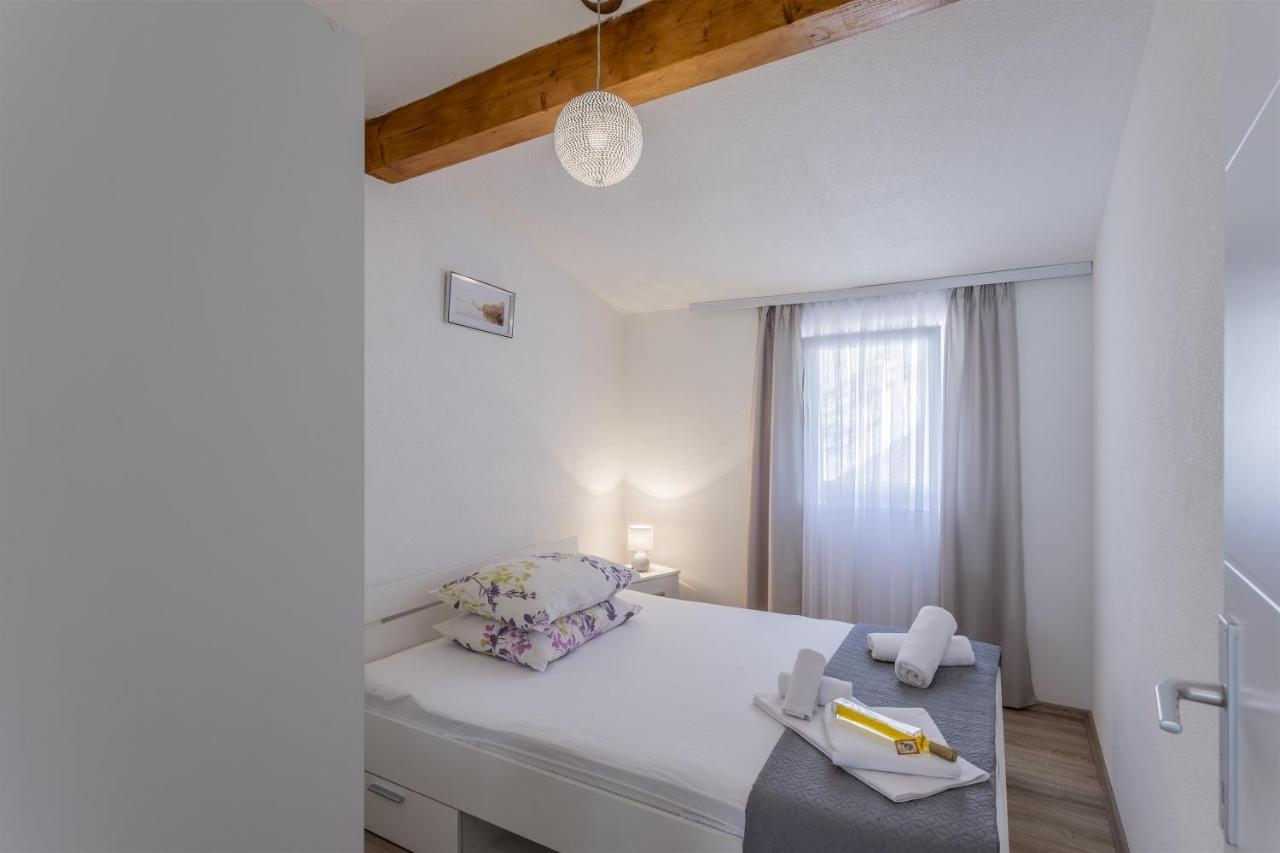 Holiday Home Dijamant Kučiće Esterno foto