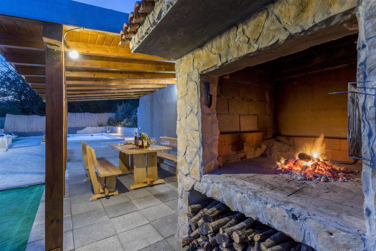 Holiday Home Dijamant Kučiće Esterno foto