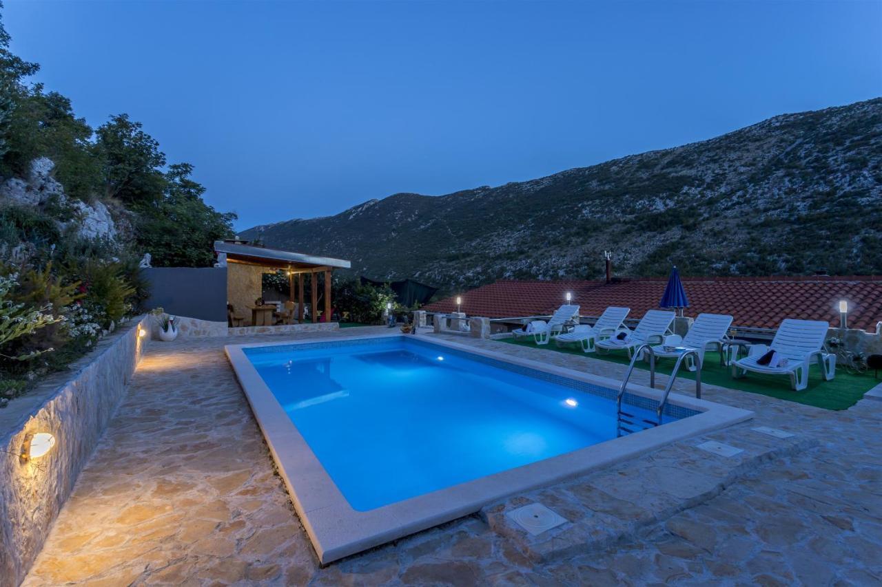 Holiday Home Dijamant Kučiće Esterno foto