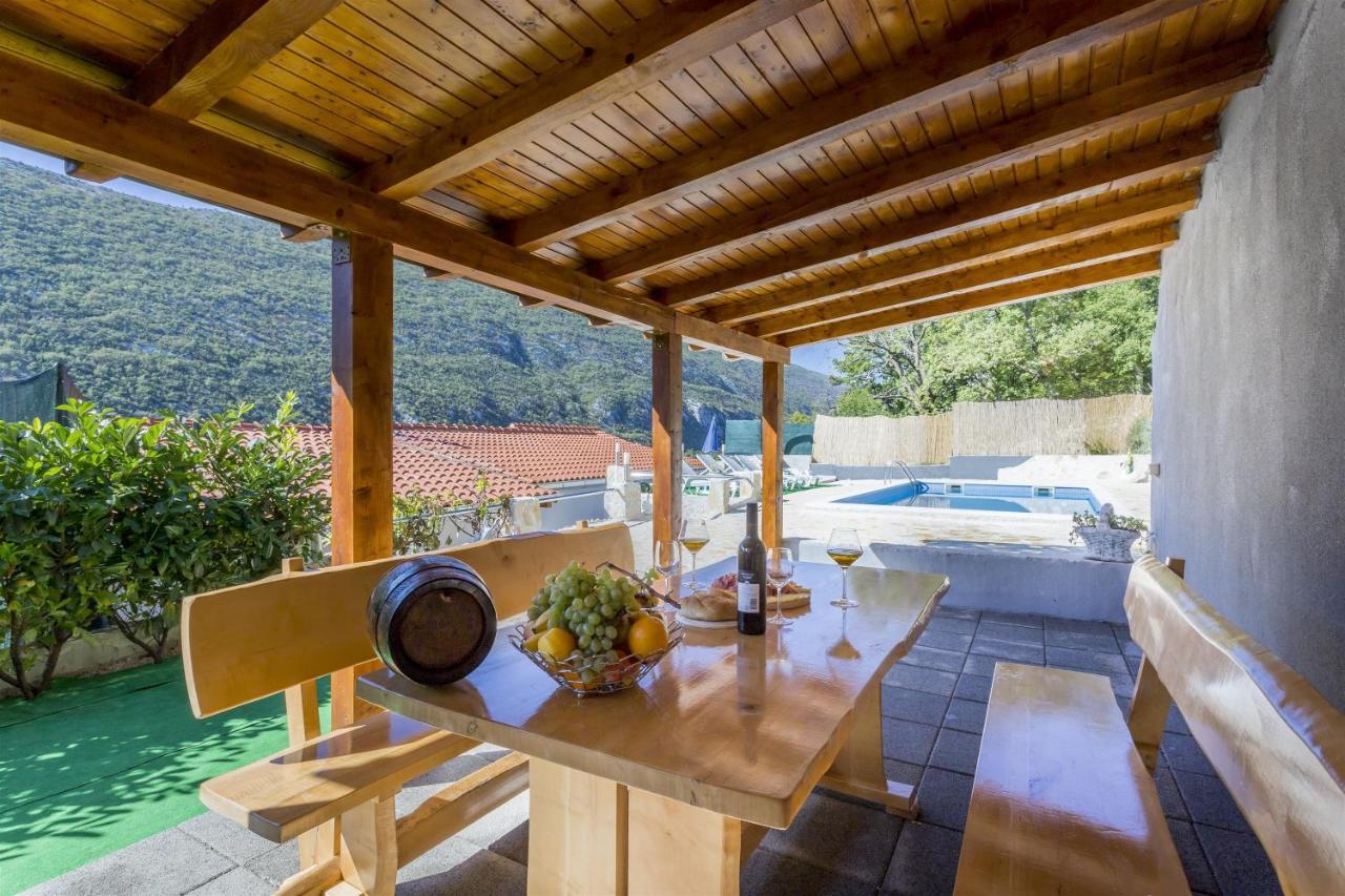 Holiday Home Dijamant Kučiće Esterno foto
