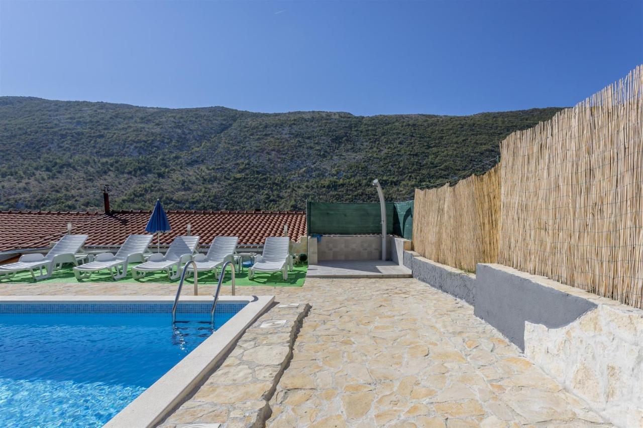 Holiday Home Dijamant Kučiće Esterno foto