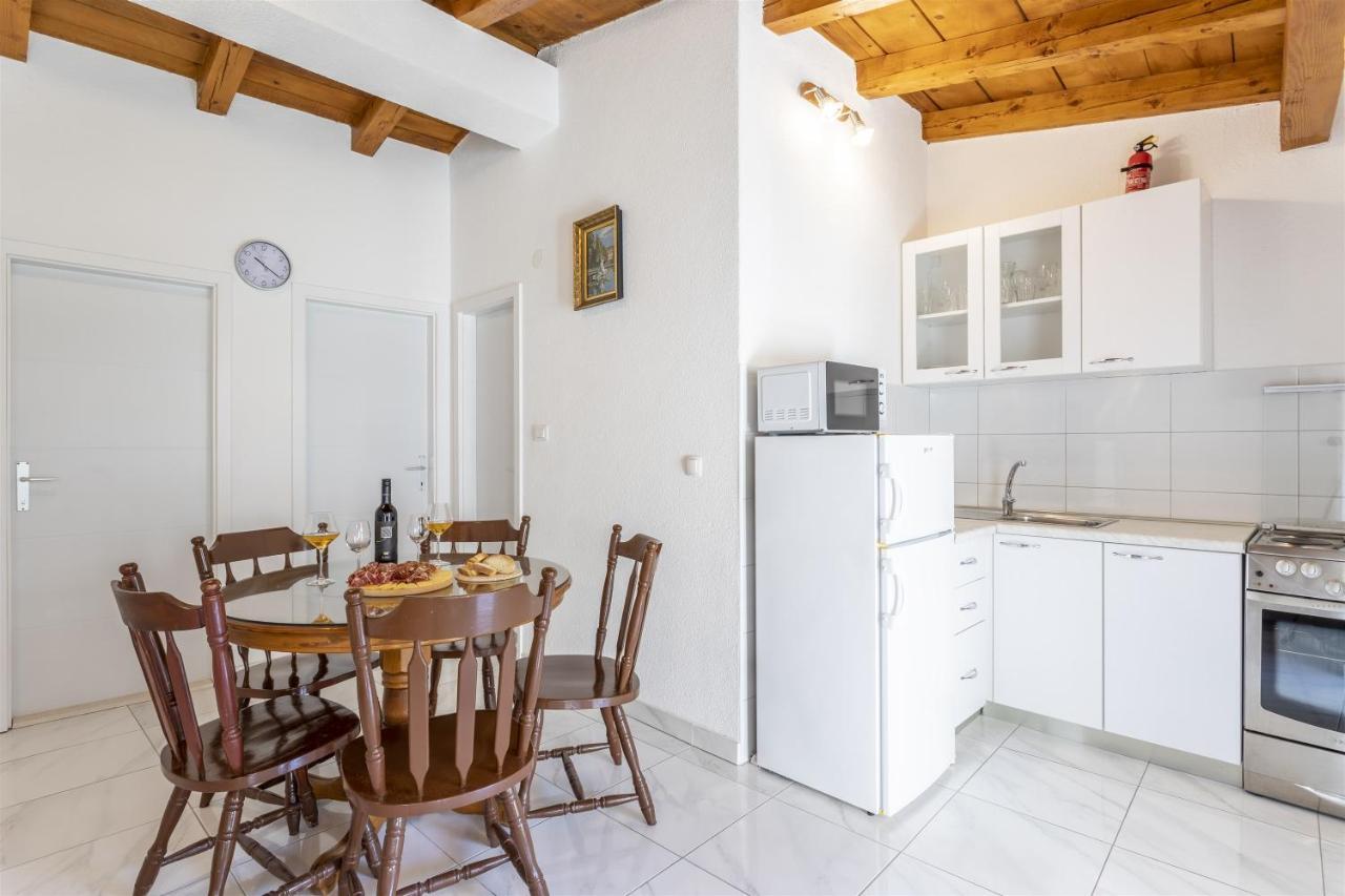 Holiday Home Dijamant Kučiće Esterno foto