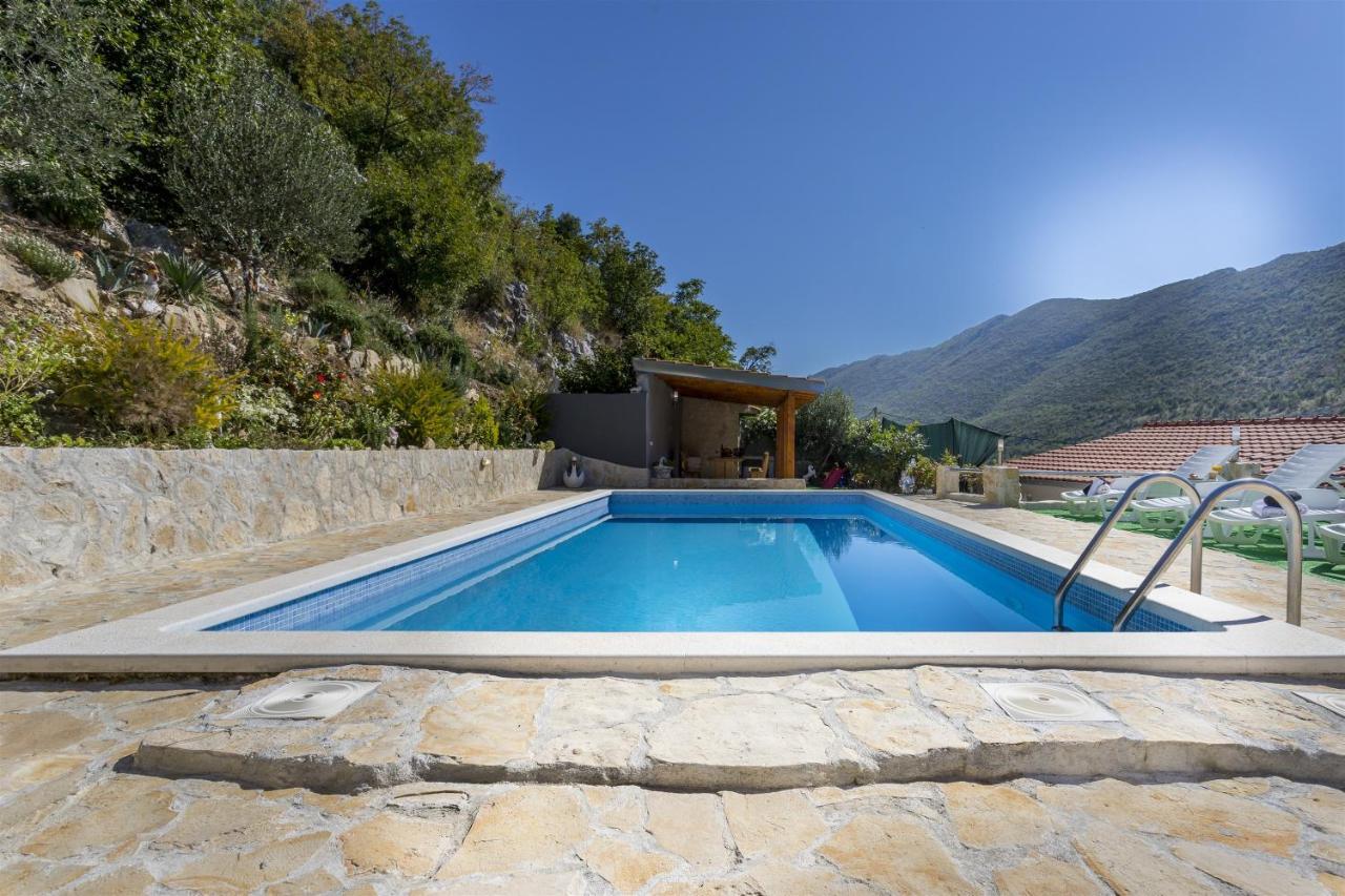 Holiday Home Dijamant Kučiće Esterno foto