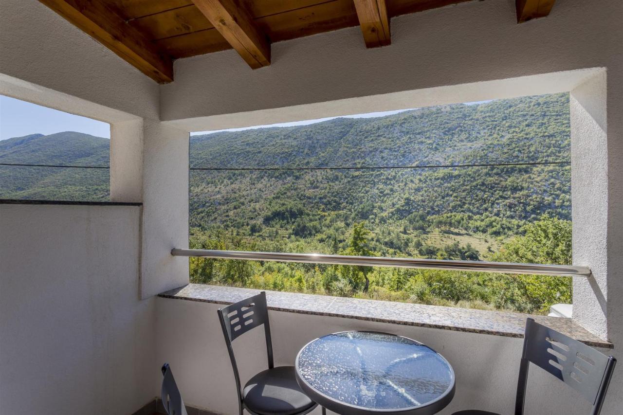 Holiday Home Dijamant Kučiće Esterno foto